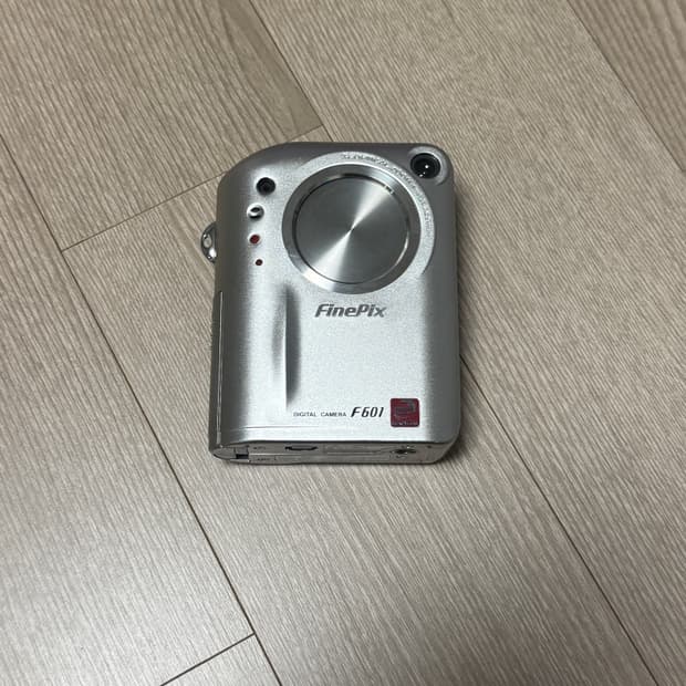 후지필름 파인픽스 f601