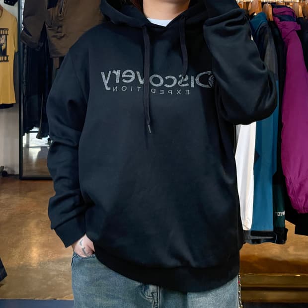 디스커버리 블랙 후드