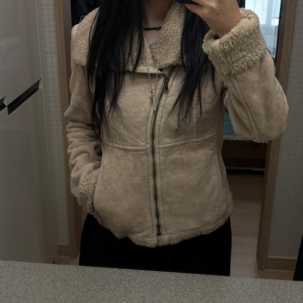 자라 하이넥 무스탕 🫢🫢