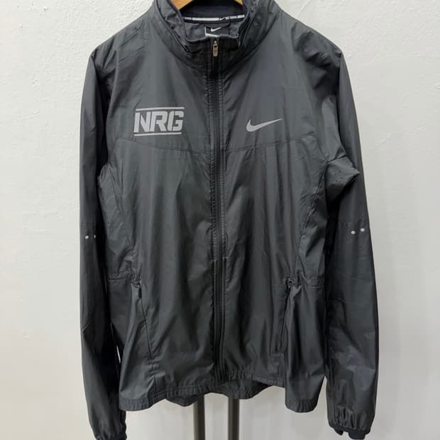 정품) 나이키 러닝 여성 NRG 블랙 바람막이 자켓 M