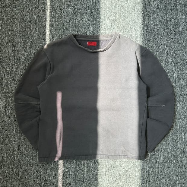 리바이스 빈티지 차콜 기모 긴팔티셔츠