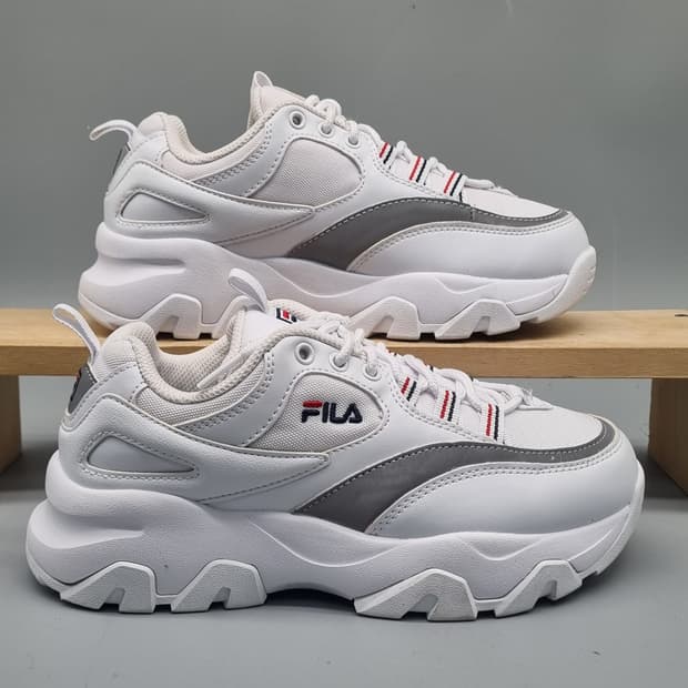 휠라 레이 여성운동화235