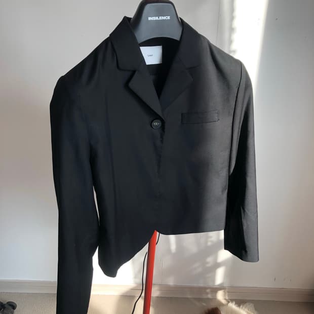 current 크롭 블레이저