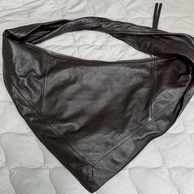 르메르 스카프백 스몰 에스프레소