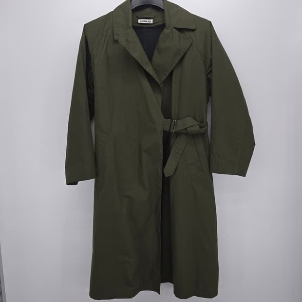 NUMERALS 미니멀 올리브 트렌치 코트