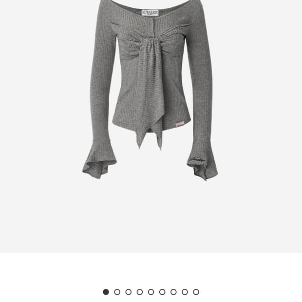 뉴얼린 달링 트위스트 버튼 블라우스