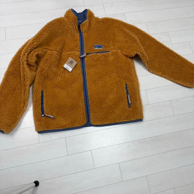 파타고니아 50주년 플리스 자켓 L 사이즈  상태 좋습니다  9.5/10