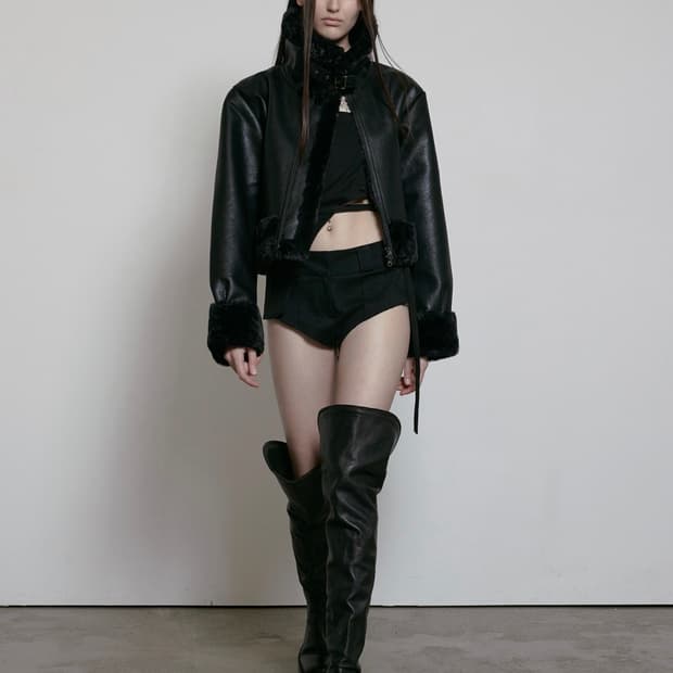 Bohemian Seoul high neck short mustang 