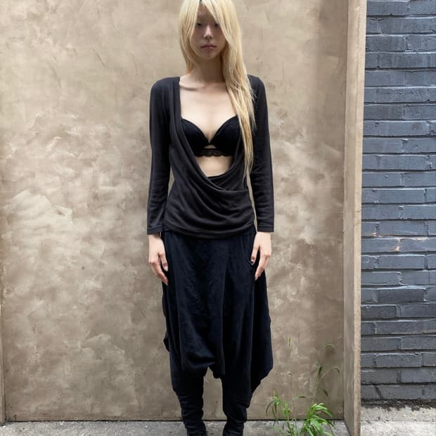 (Livre Claire)Draped Front Long Sleeve