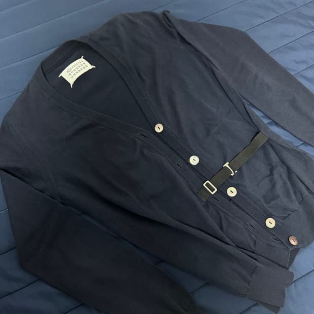 백화점판 마르지엘라 버클 가디건