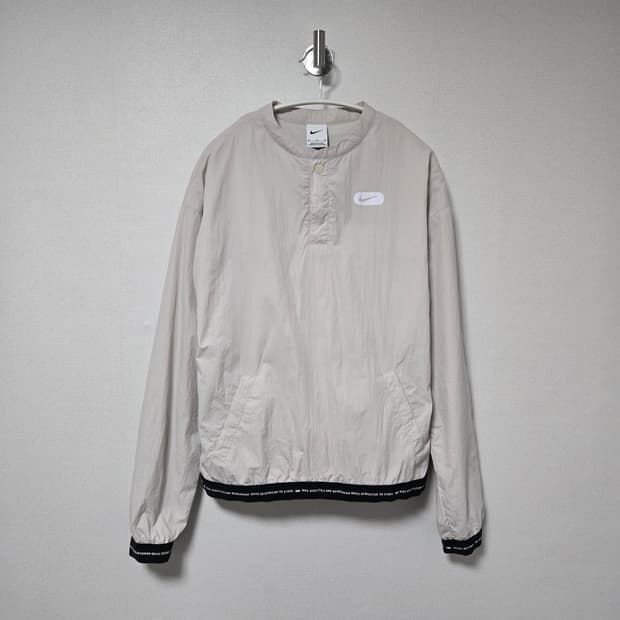 나이키 베이지 웜업 / 여성 바람막이/ 여성 맨투맨 