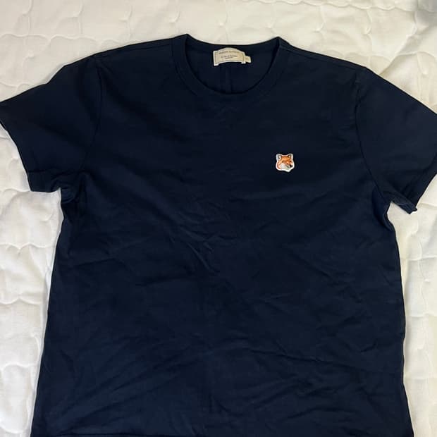 메종키츠네 반팔 네이비