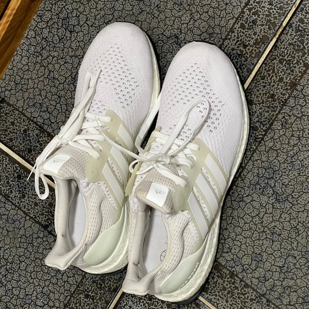 아디다스 울트라부스트 275