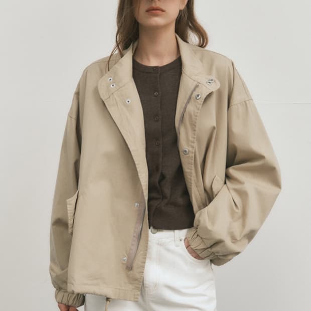 웬즈데이오아시스 숏 야상 자켓