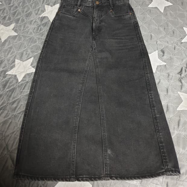 (블랙라벨) 자라 밑단 트임 데님 롱스커트 흑청 (XS)