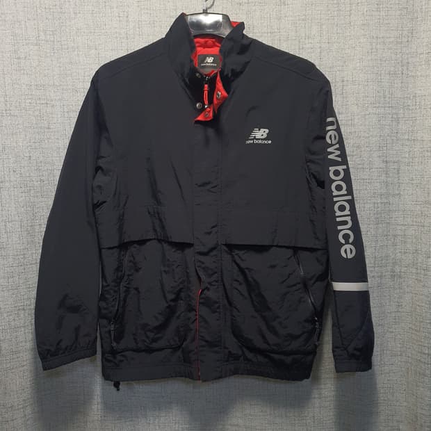 뉴발란스 웰원 바람막이 점퍼 