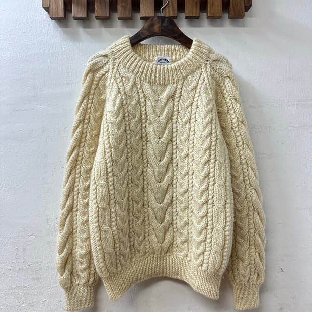 일본빈티지 HAND MADE WOOL CABLE SWEATER