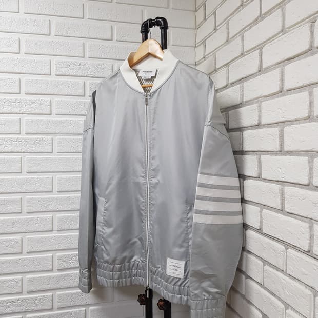 [2/100~105/정품] 톰브라운 4바 봄버자켓