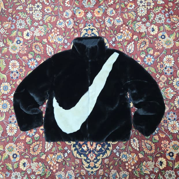 [XS] 나이키 빅 스우시 인조 퍼(Faux Fur) 하이넥 재킷 