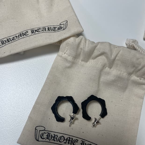 크롬하츠 실리크롬 이어링 새 상품