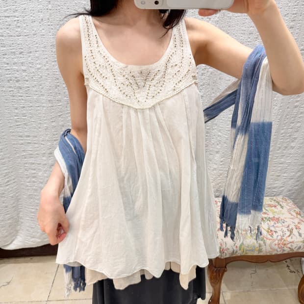 Lace-trim sleeveless blouse