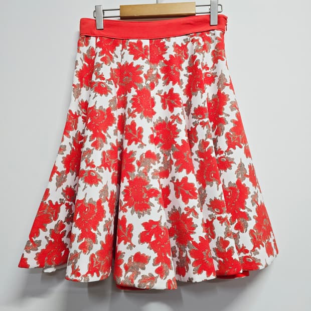 jj지고트 플레어 스커트  플라워 패턴