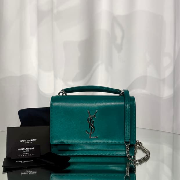 생로랑 YSL 실버 모노그램 체인 월렛 선셋 미니백