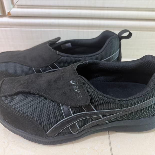 아식스 라이프워커 010