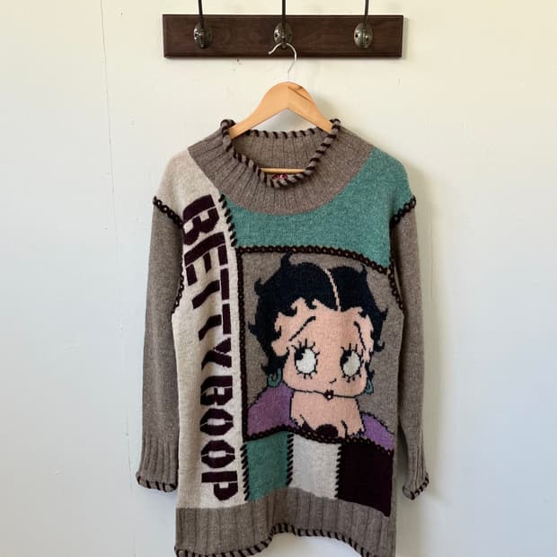90‘s BETTY BOOP 오버 스웨터