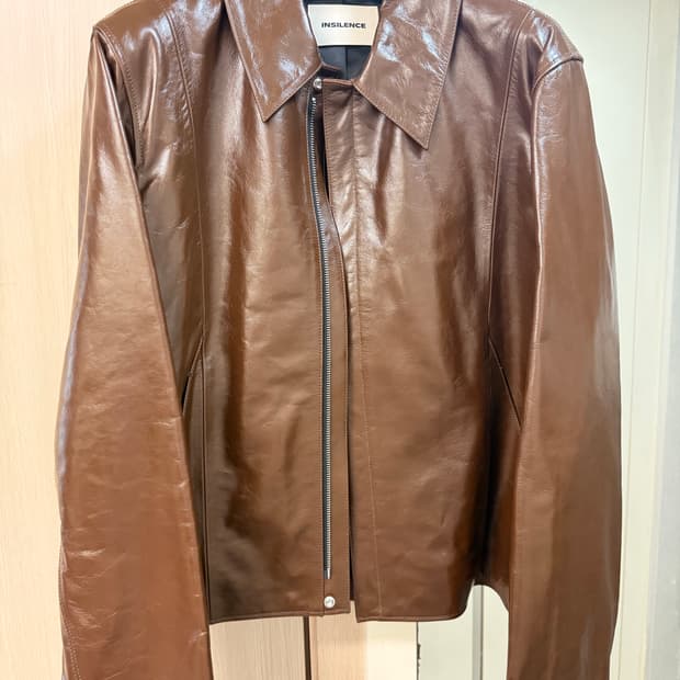 인사일런스 브라운 레더 자켓 유광 새상품급