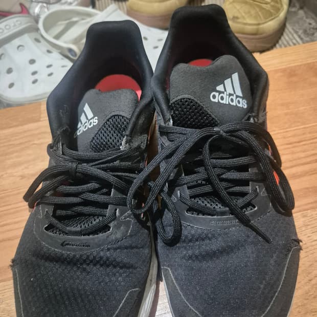 아디다스 검정 운동화