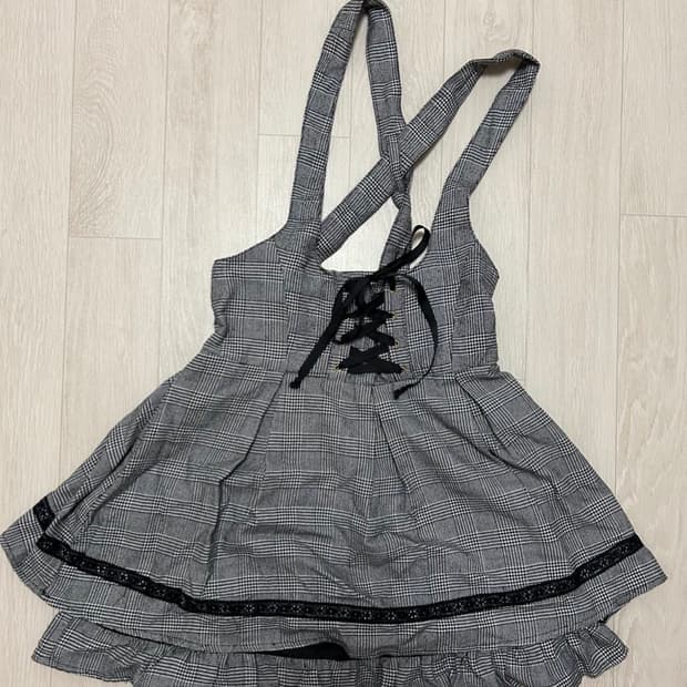 리즈리사 리즈메로 서스펜더 스커트