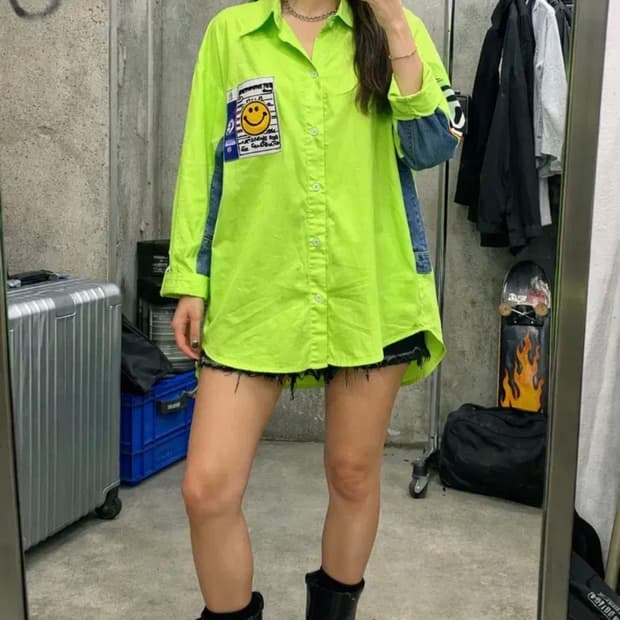 네온 라임 스마일 패치 데님배색 롱셔츠 / 유니크 스트릿 셔츠자켓