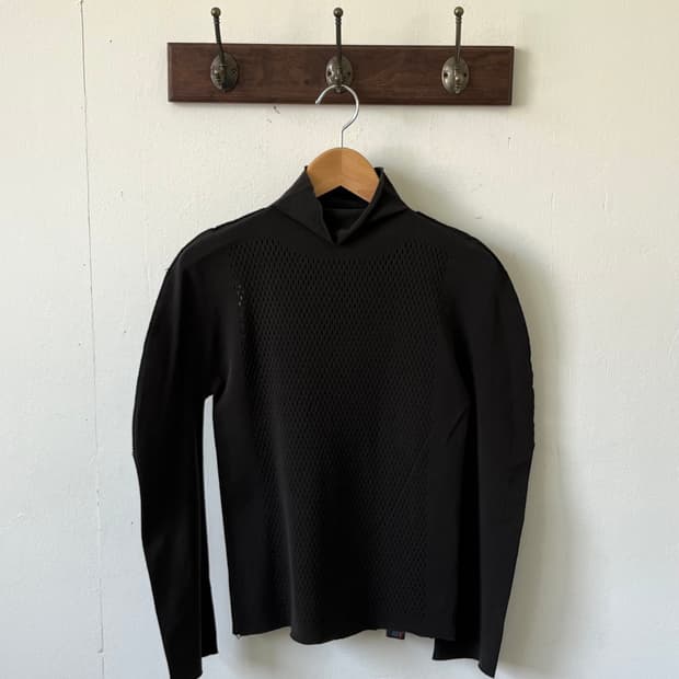 TRUNK 아카이브 올이브 터틀넥