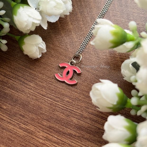 핑크) 샤넬 심플 미니 로고 실버 목걸이