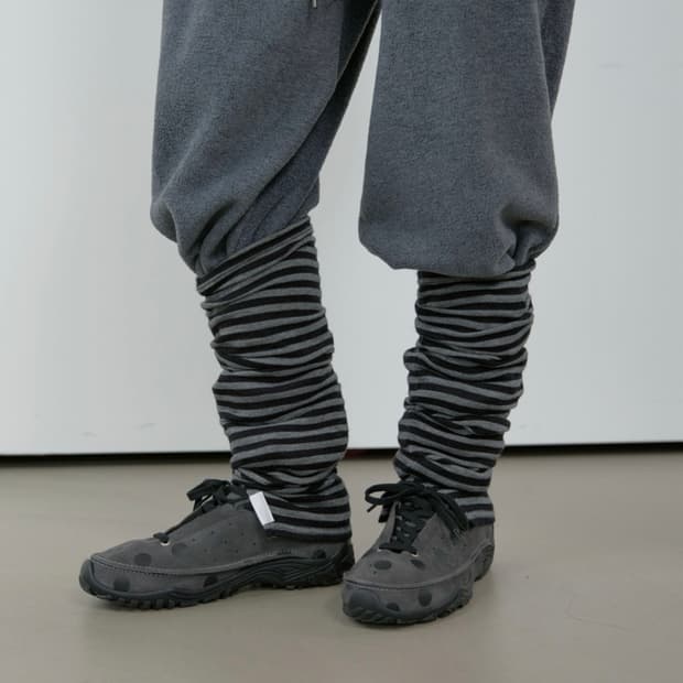 마조네 STRIPE LEG WARMER_BLACK/GREY