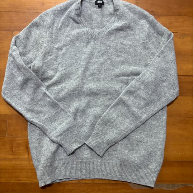uniqlo wool long sleeve 