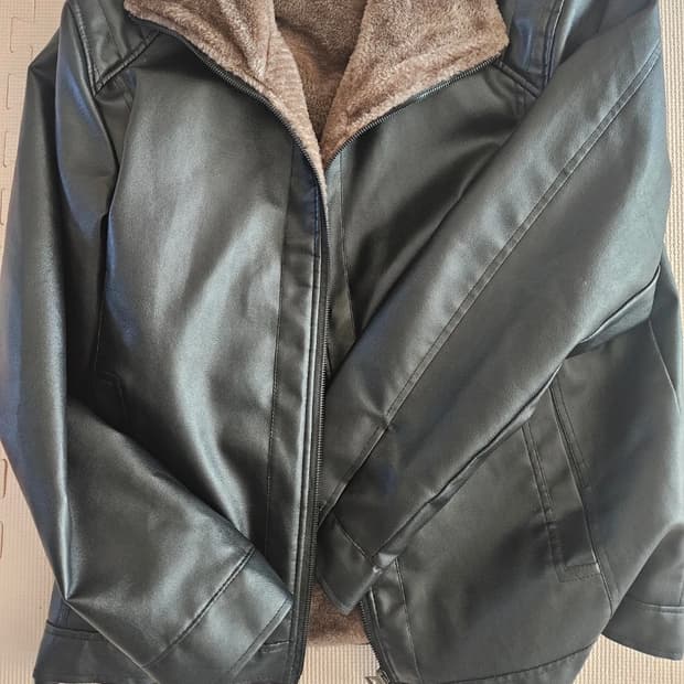 무스탕블랙자켓.  L