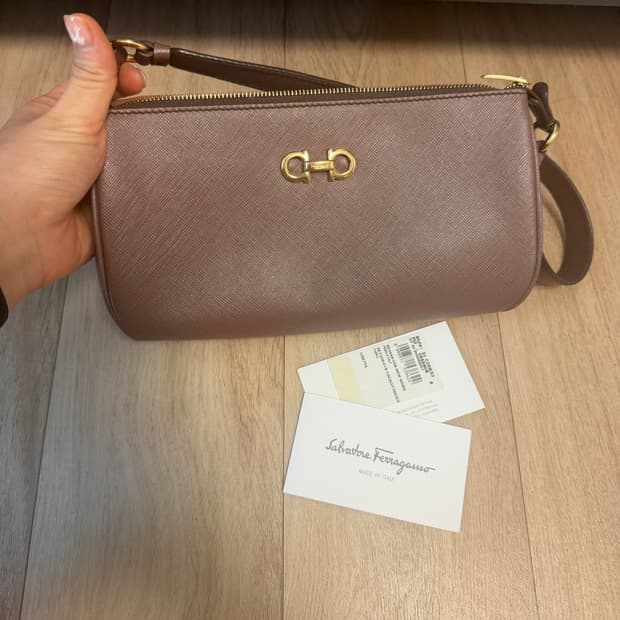 페레가모 숄더백