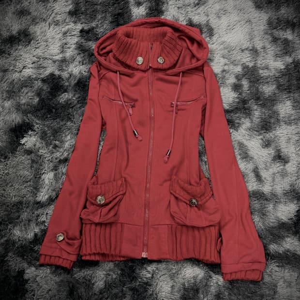 Cecil McBee 레드 Y2K 은장단추 후드집업