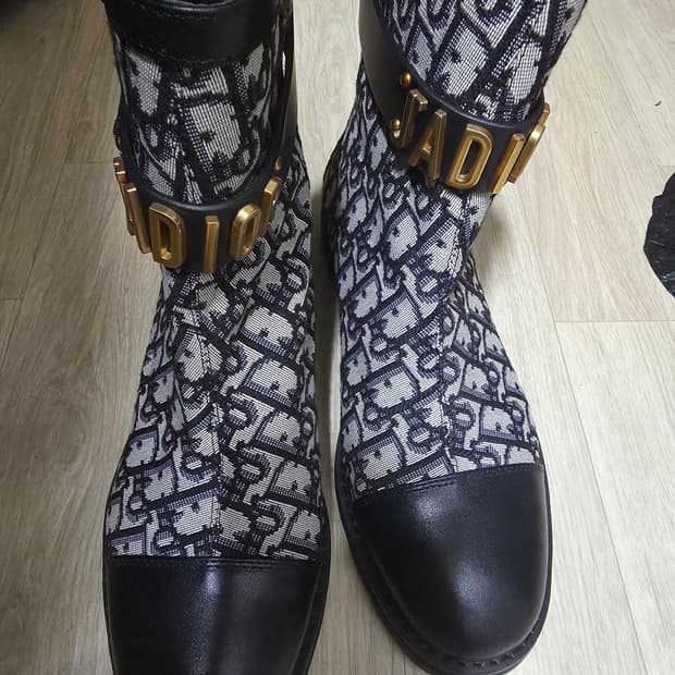 디올오블리크숏부츠 40사이즈