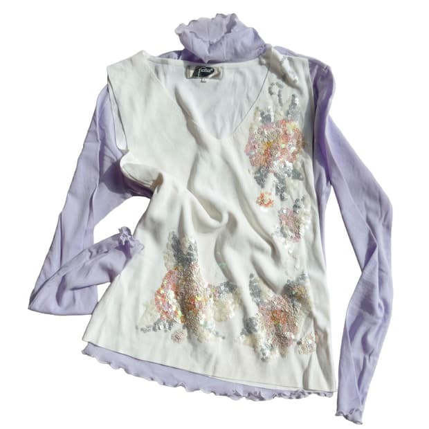 Flower spangle sleeveless top