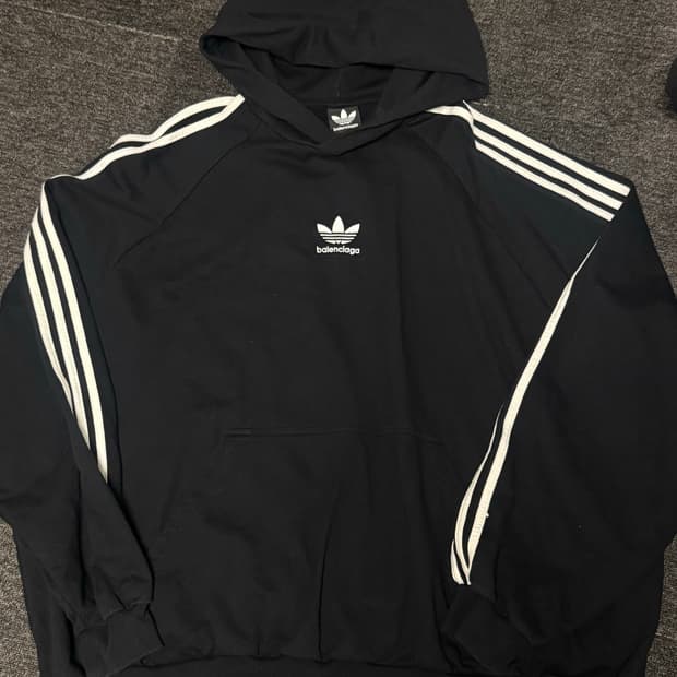 [3] 발렌시아가 x 아디다스 후드 라지 핏 블랙