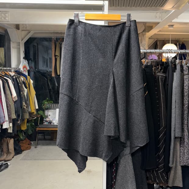 리츠코 시라하마 비대칭 울 스커트