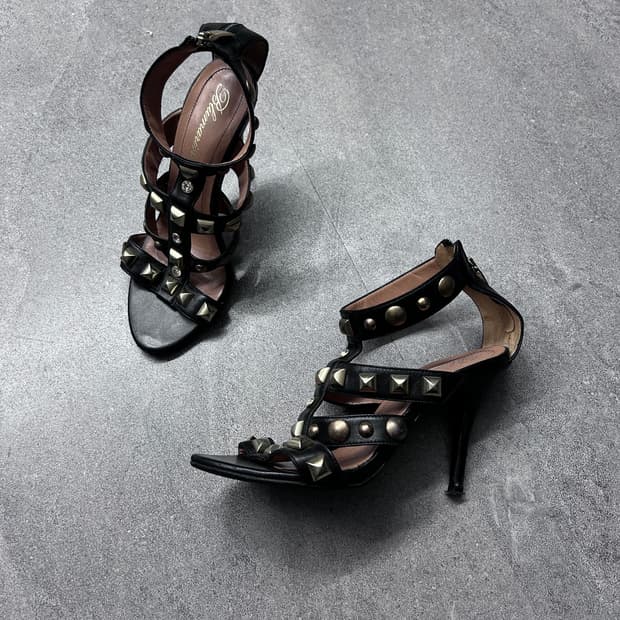 Blumarine 블루 마린 스터드 샌달 힐