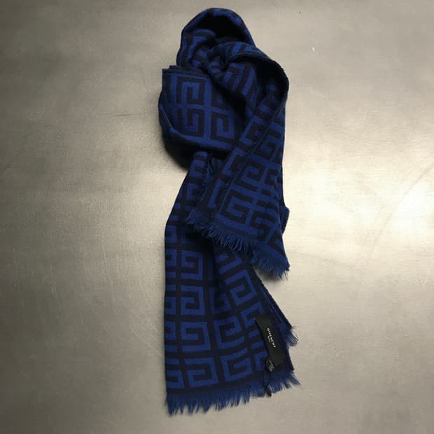 지방시 로고 머플러 블루