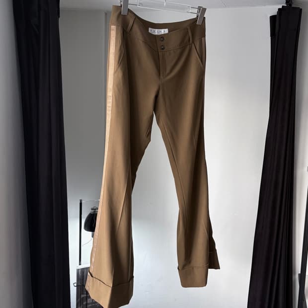 PRIDE internatinal 사이드라인 부츠컷 울 팬츠