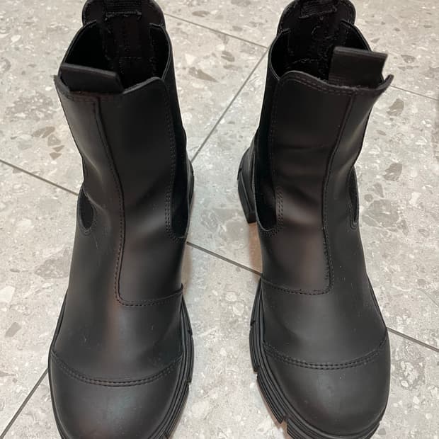 Ganni 러버부츠 39 사이즈