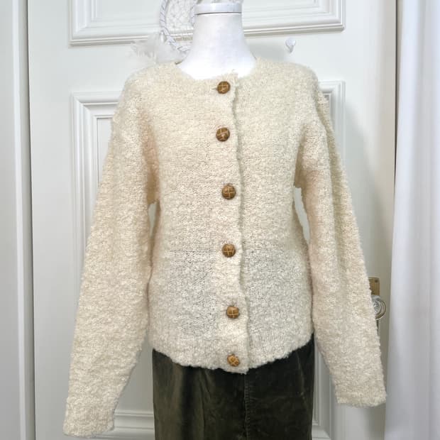 butter cream brown button boucle wool ca