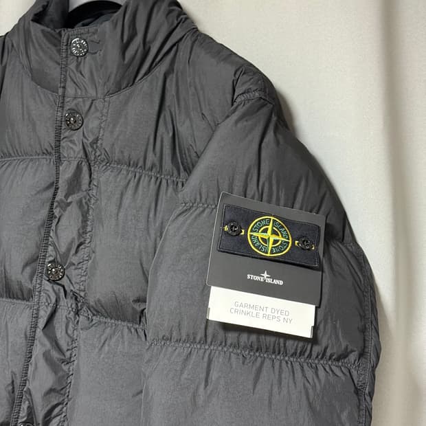스톤아일랜드 25fw 크링클랩스 패딩 논후드 M